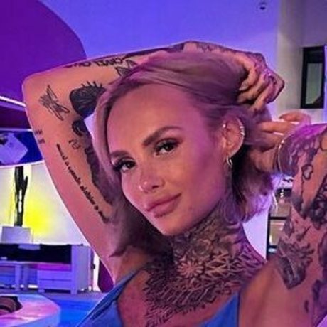 ladyboy xxx onlyfans art nude photo