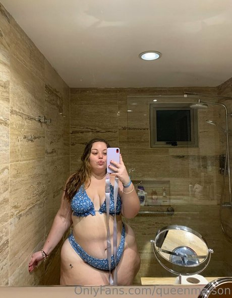 queenmaison adult actress photo