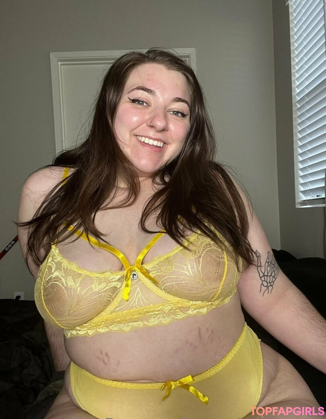 bootynbodyqueen naked actress img