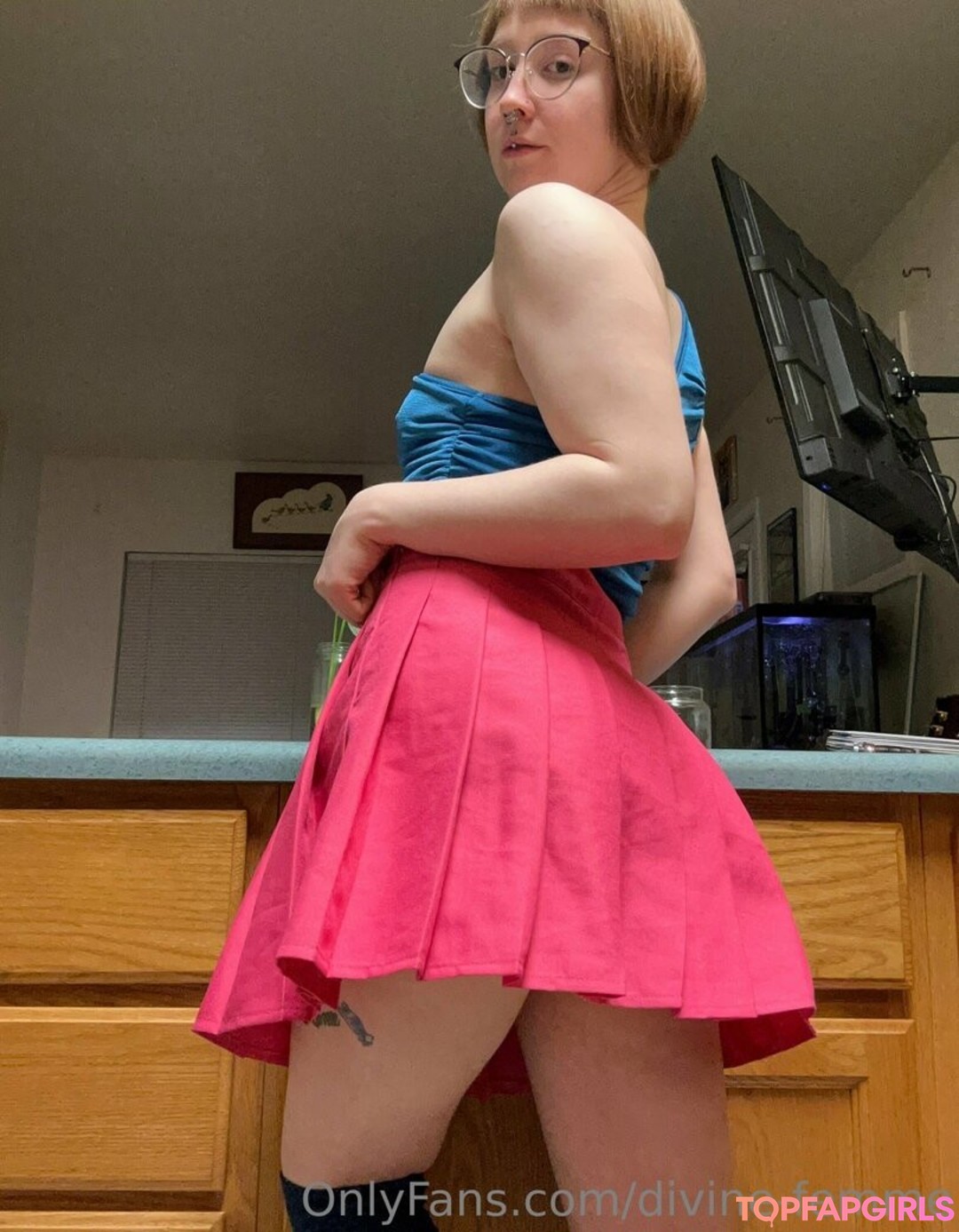 divine femme model pic
