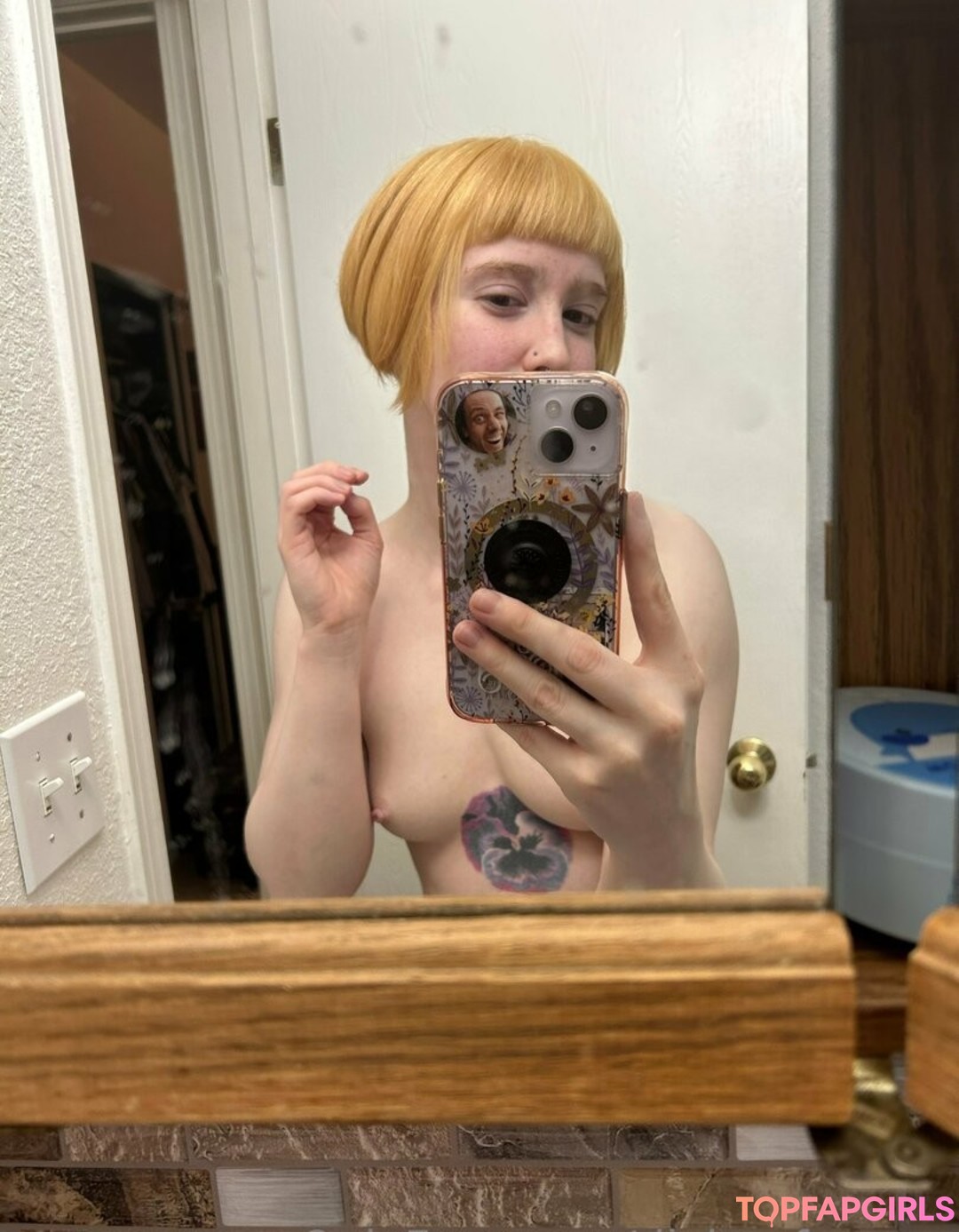 divine femme perfect star photos