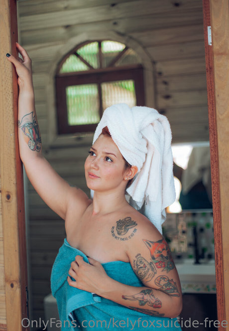 kelyfoxsuicide free sexy pornstar archive