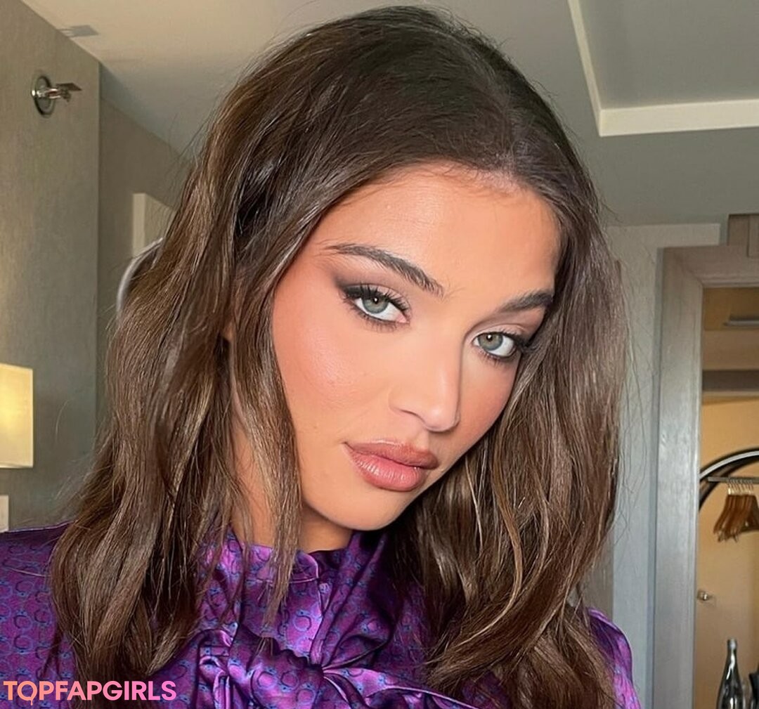 Daniela Lopez Osorio star art image