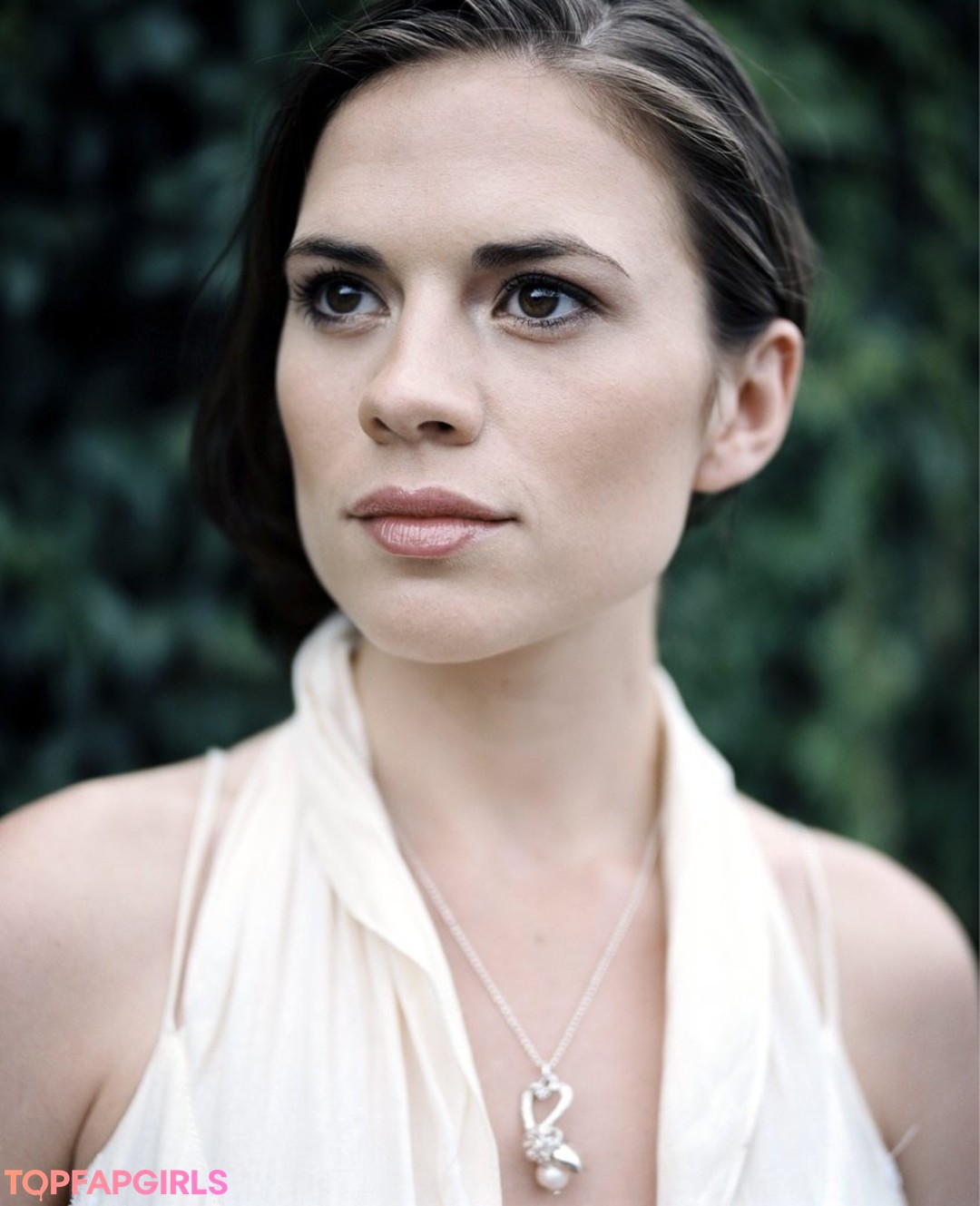 Hayley Atwell model free galleries