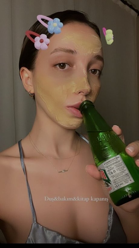 skinny brunette onlyfans free naked picture