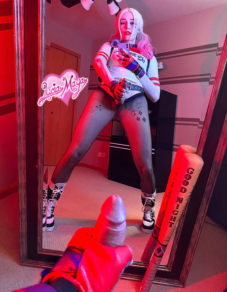 Lucia Maya art star images