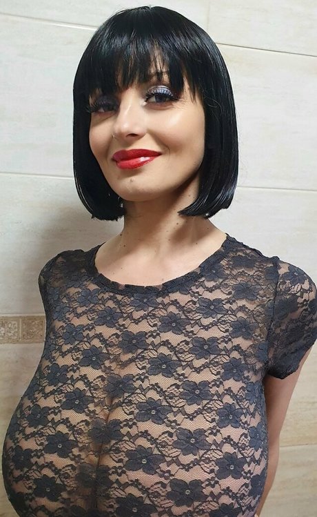 lbukawski hot model images