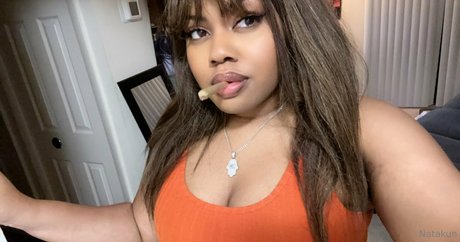 licking pussy onlyfans pornographic image