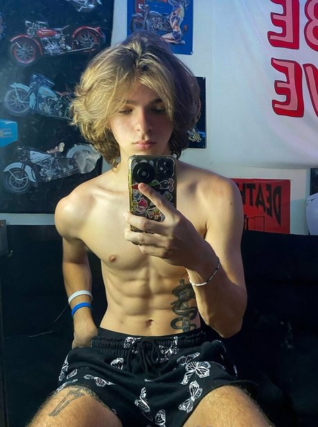 onlybonez pornstar naked pictures