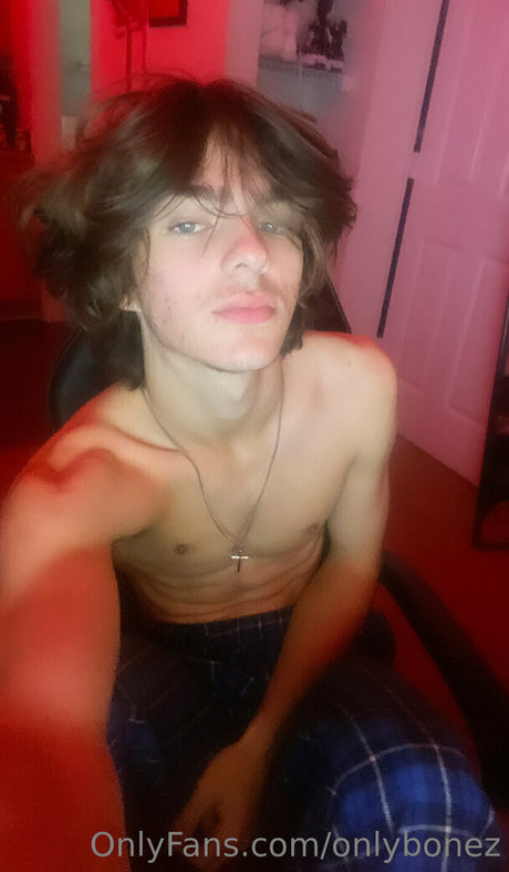 onlybonez hot actress pic