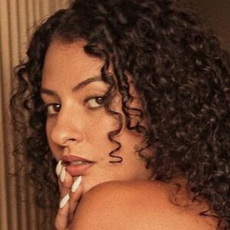 Senhorita Goulart top star img