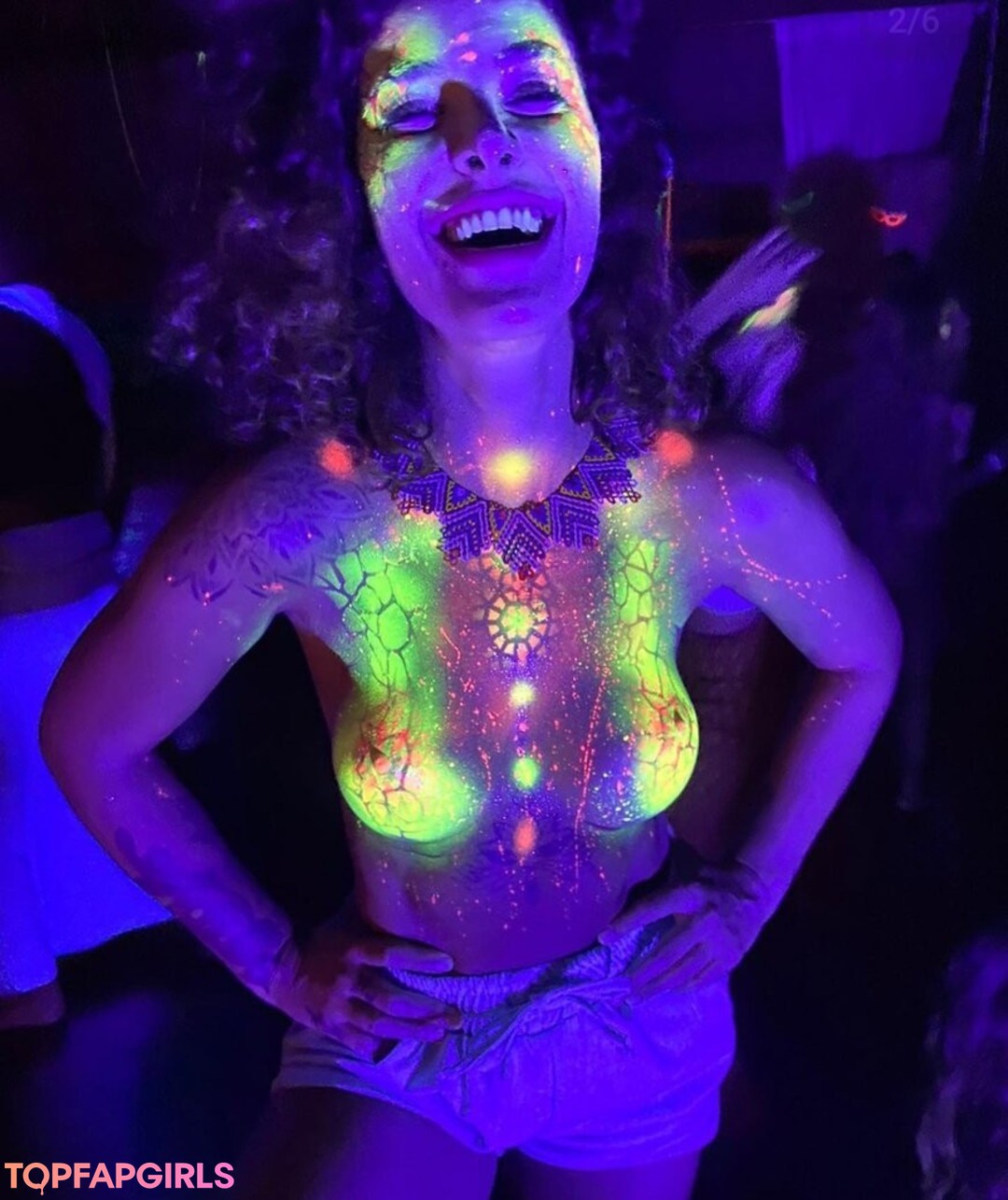Giovana Fagundes perfect pornstar img