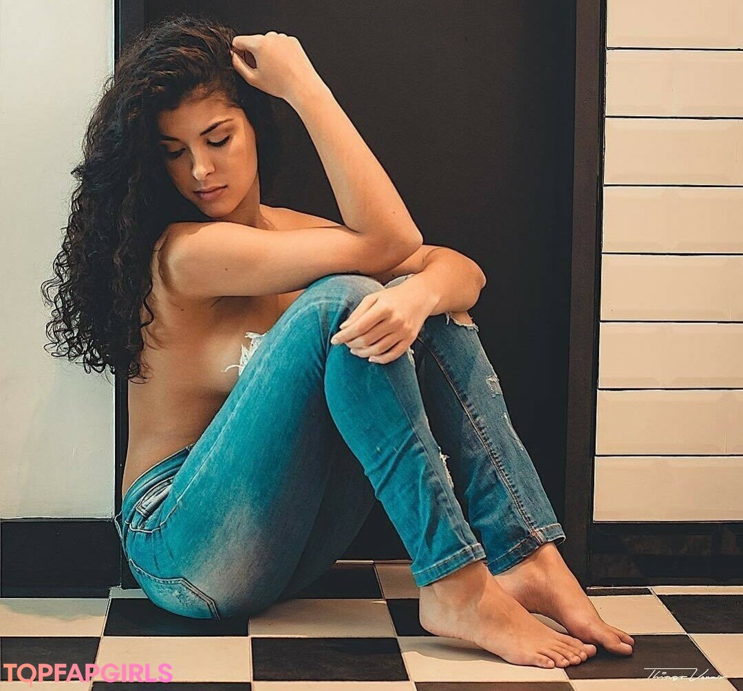 Giovana Fagundes free actress img