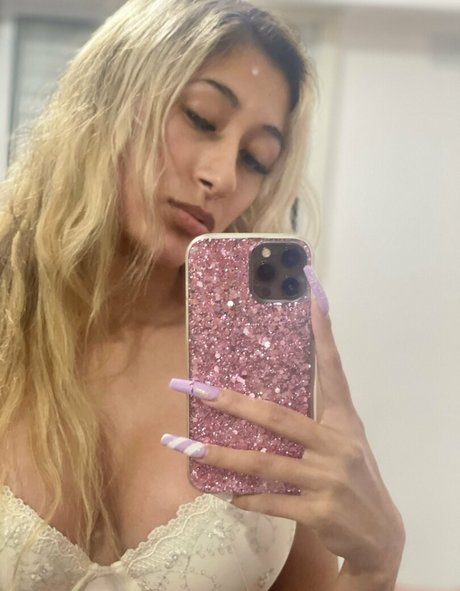 stepdaughter onlyfans sexy nude picture