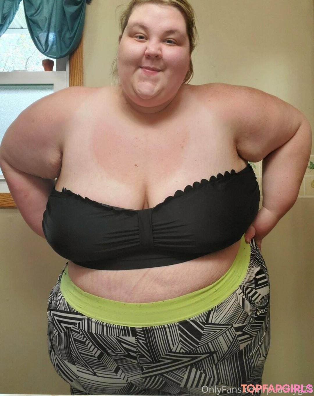 peachyg28 actress pic