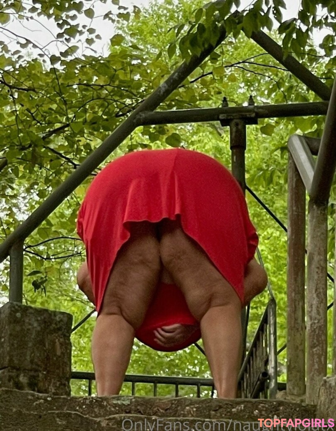 naughtylolatx naked model img