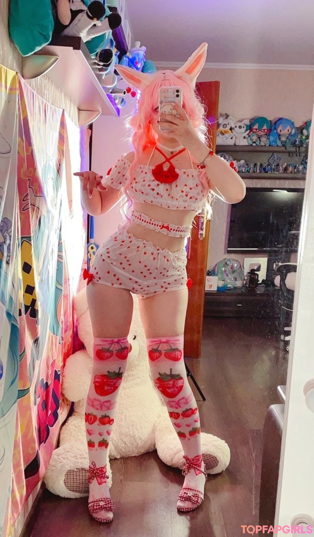 Saya Scarlet pornstar sex images