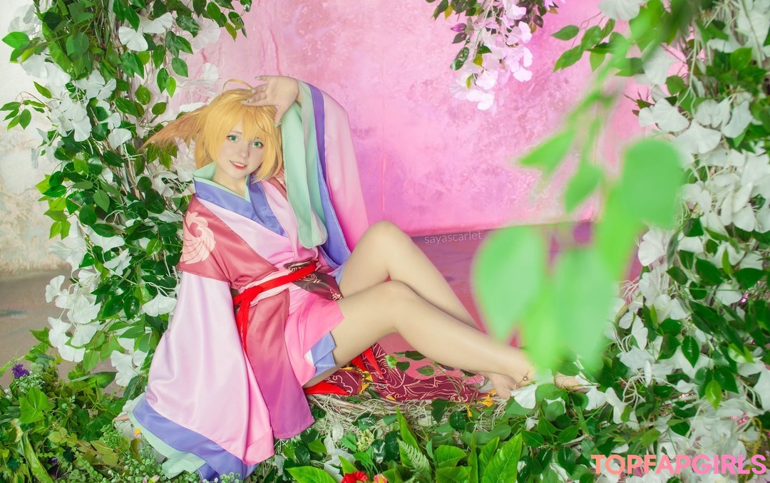 Saya Scarlet star erotic pics
