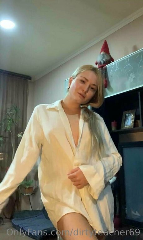 nerdy teen onlyfans sex picture