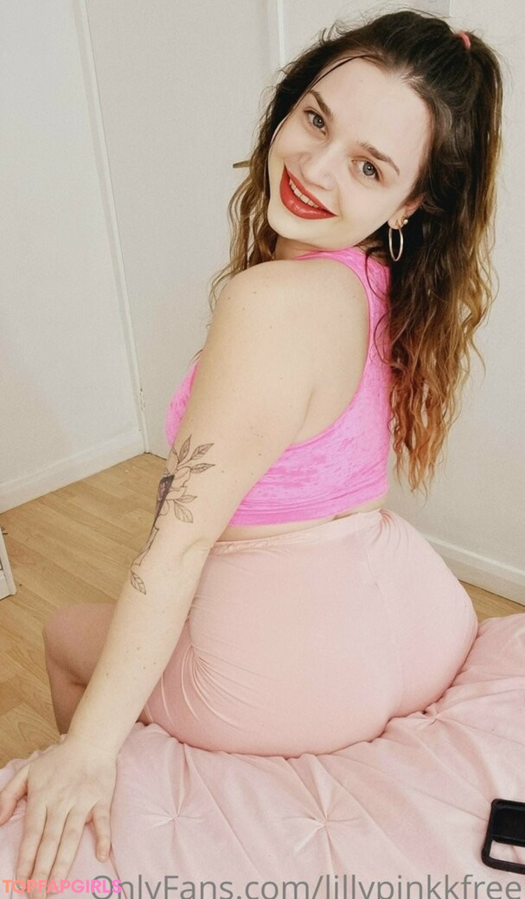 lillypiee sexy pornstar pics