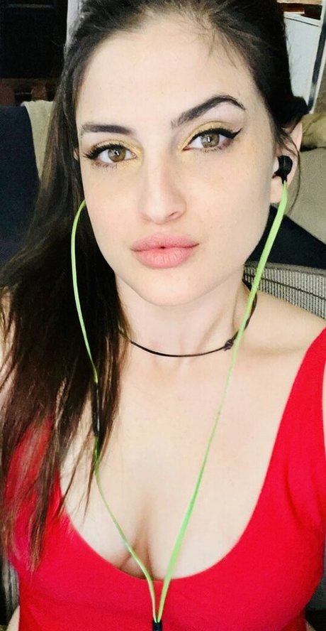 Divajilly model adult images