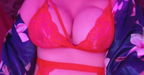 BrianaBraska star erotic picture