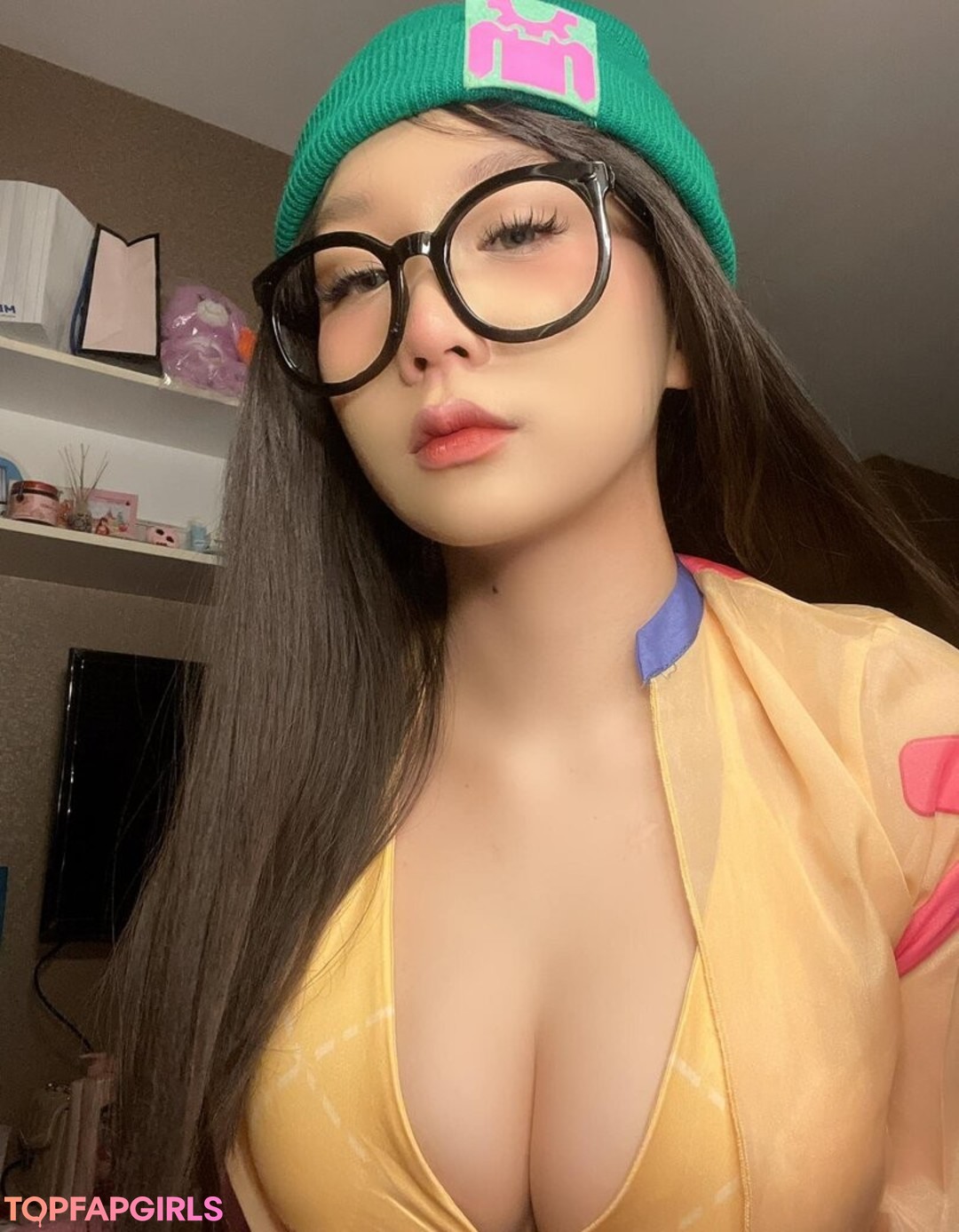 Charlottemalaew sexy model img