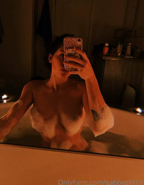 casgirl19 top profile image