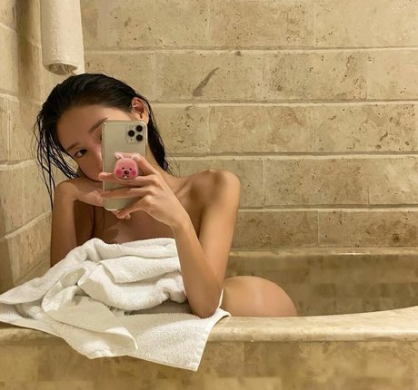 blonde midget onlyfans sexy photo