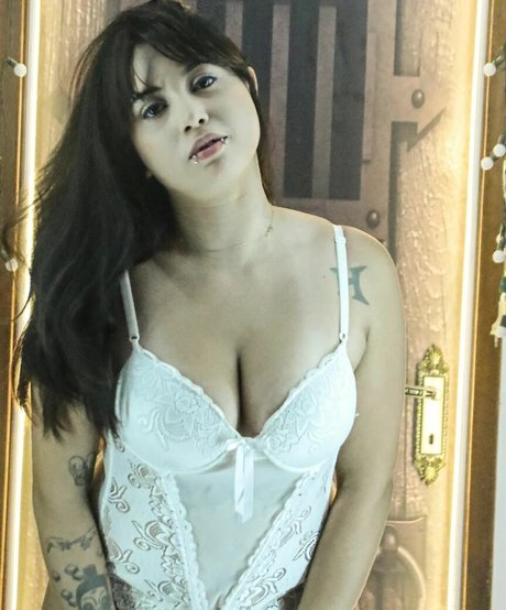 Lais Lisboa model perfect pics