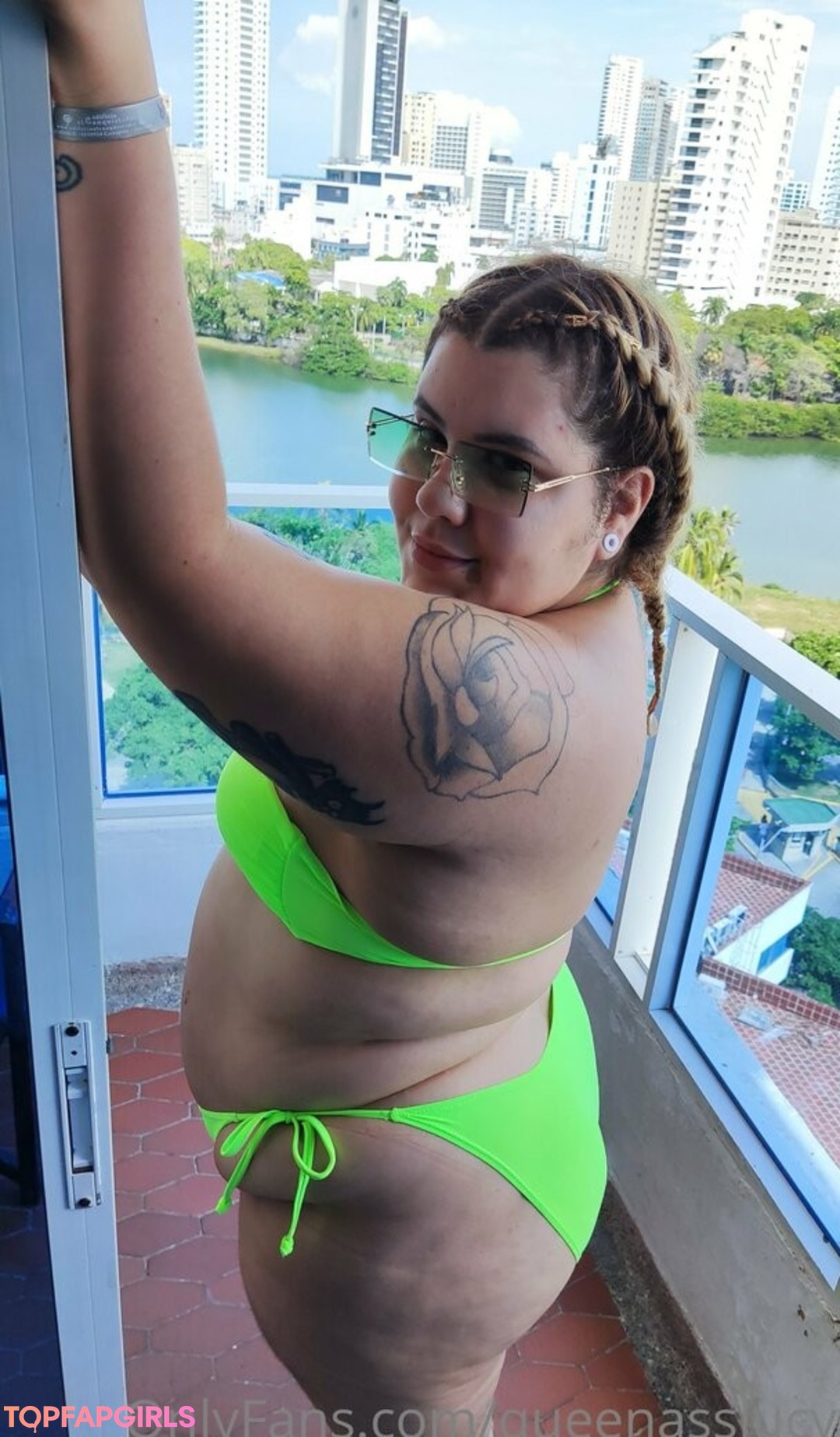 wetbigpussy hot pornstar archive