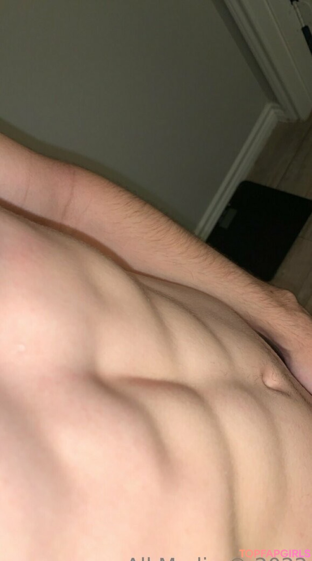 exclusivehuddy star erotic img