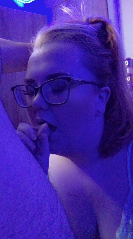 violetxvixxen erotic star photo