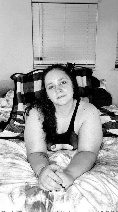 dirtysecret1997 erotic actress pictures