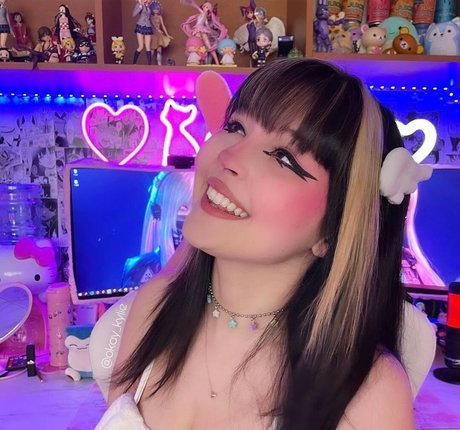 brunette petite onlyfans free porn img