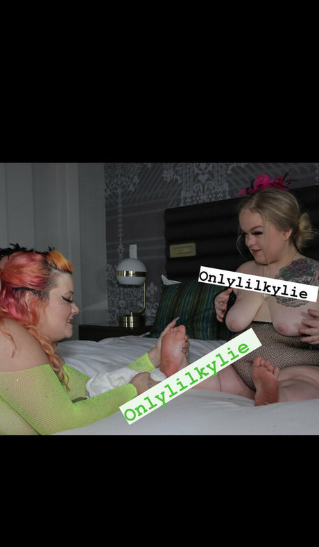 officialkylie top star archive