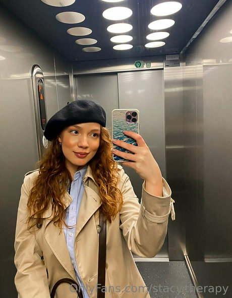 stacy therapy best actress photo