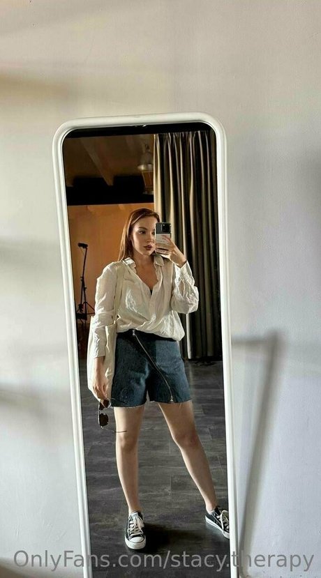 stacy therapy exclusive star img