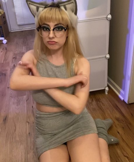 Splishbie model adult photo