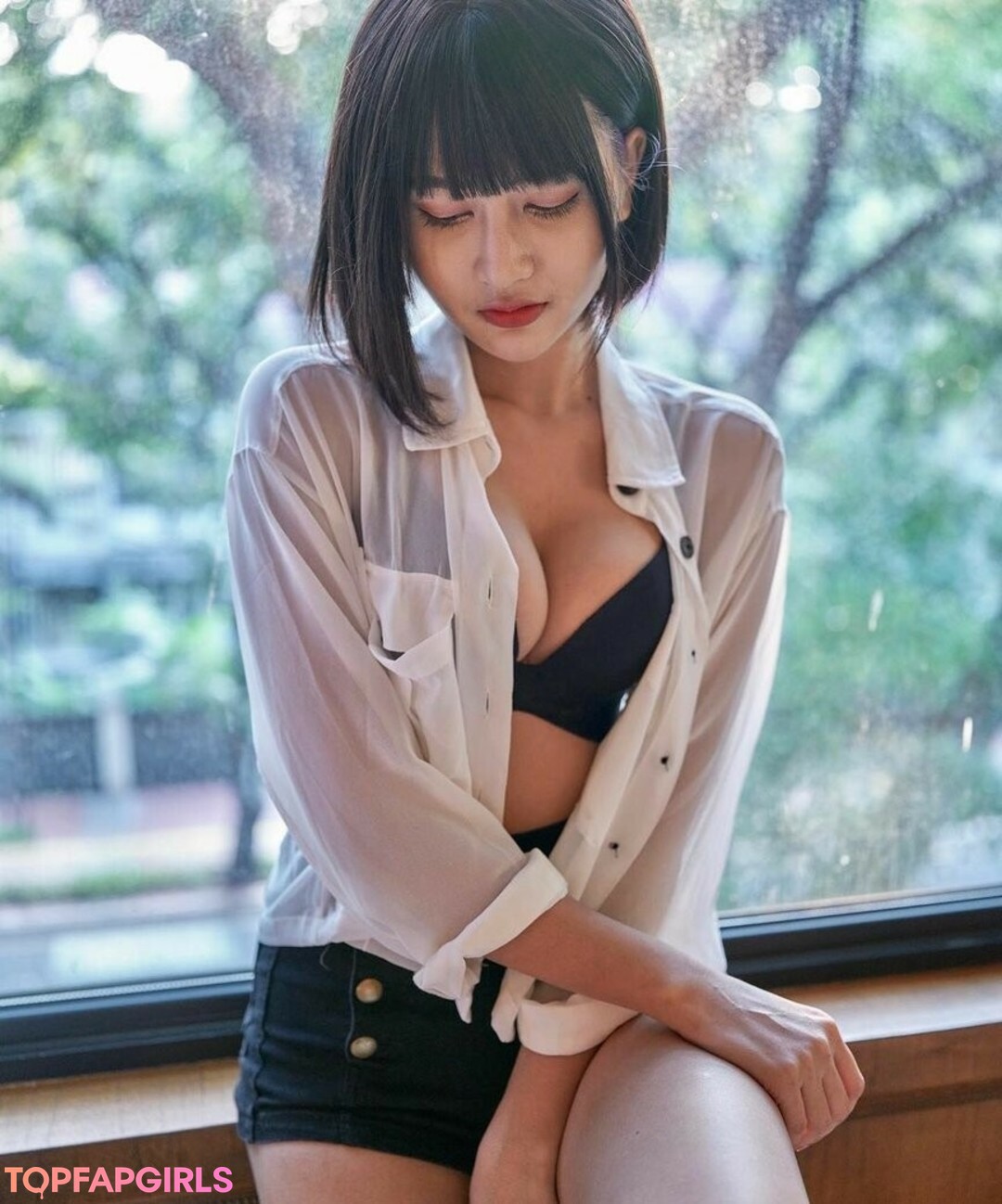 Kameaam star nude image