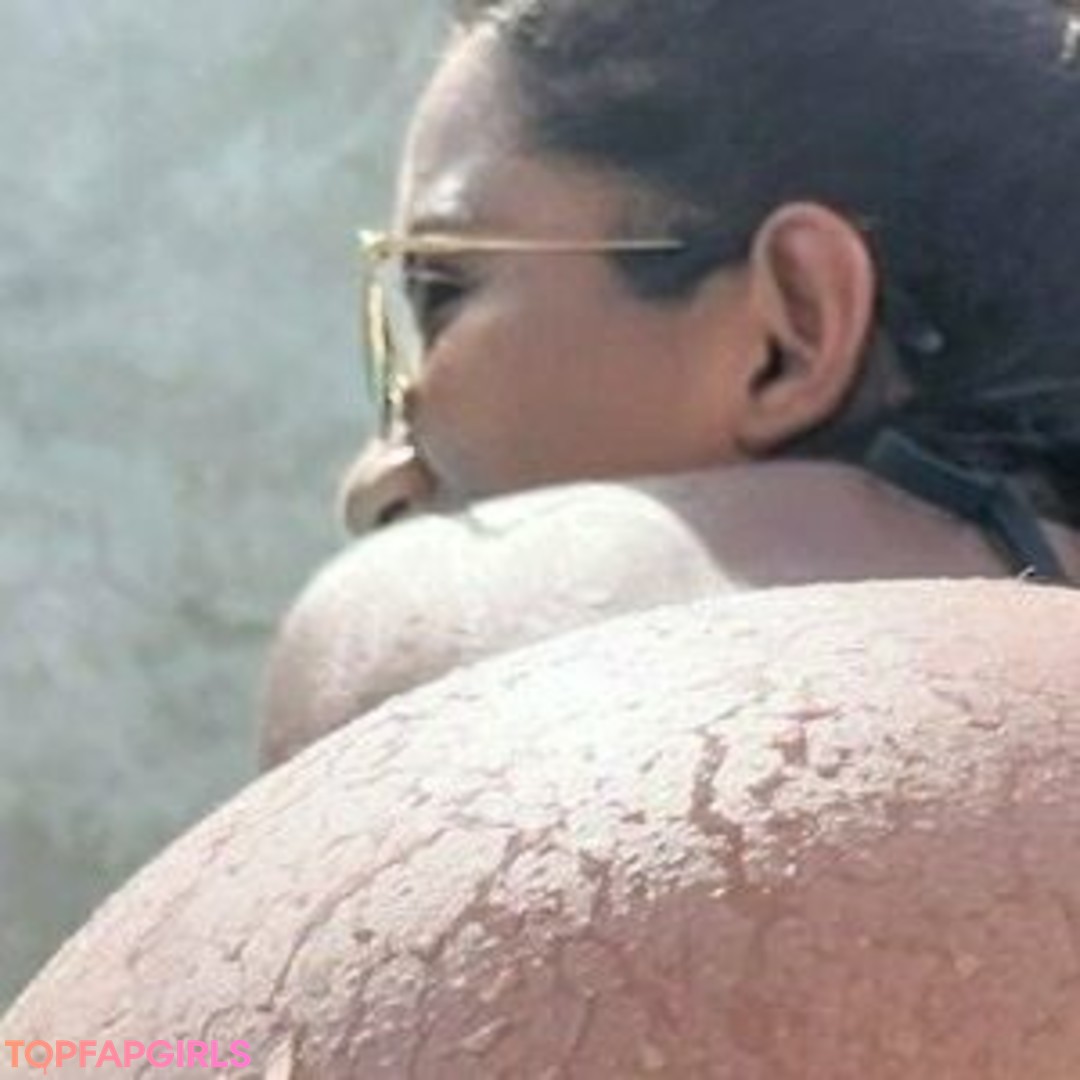 SunnySonia nude pornstar picture