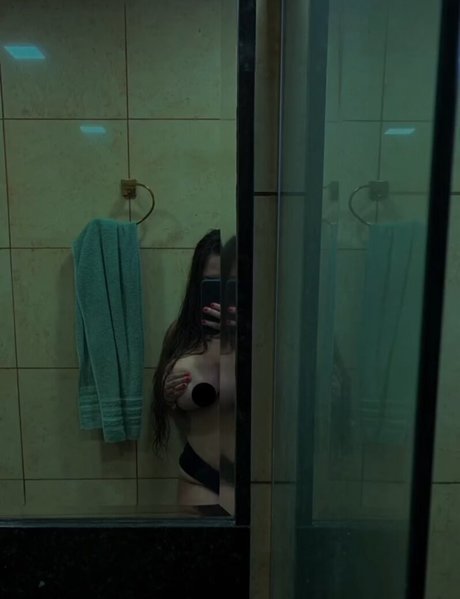 alecavalcanticorreia art star gallery