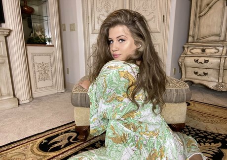 bellecreed porn actress picture