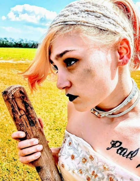 pyxxii pornstar nude gallery