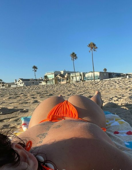 lesbian milf onlyfans art nude image