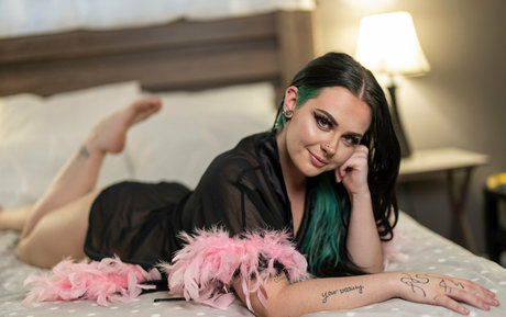 themarianacross top profile image