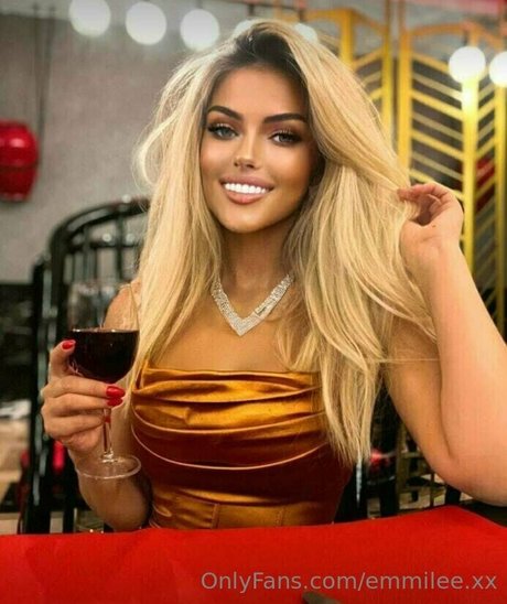 emmilee xx pornstar perfect archive