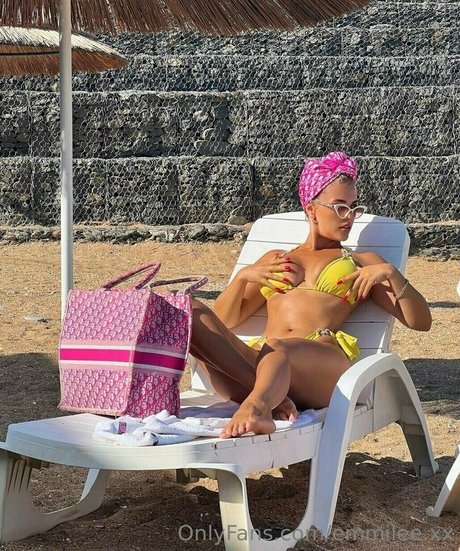 emmilee xx pornographic model picture