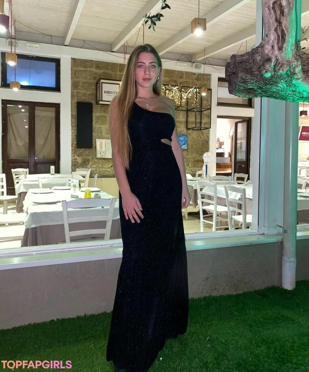 Francesca Salerno sexy model archive