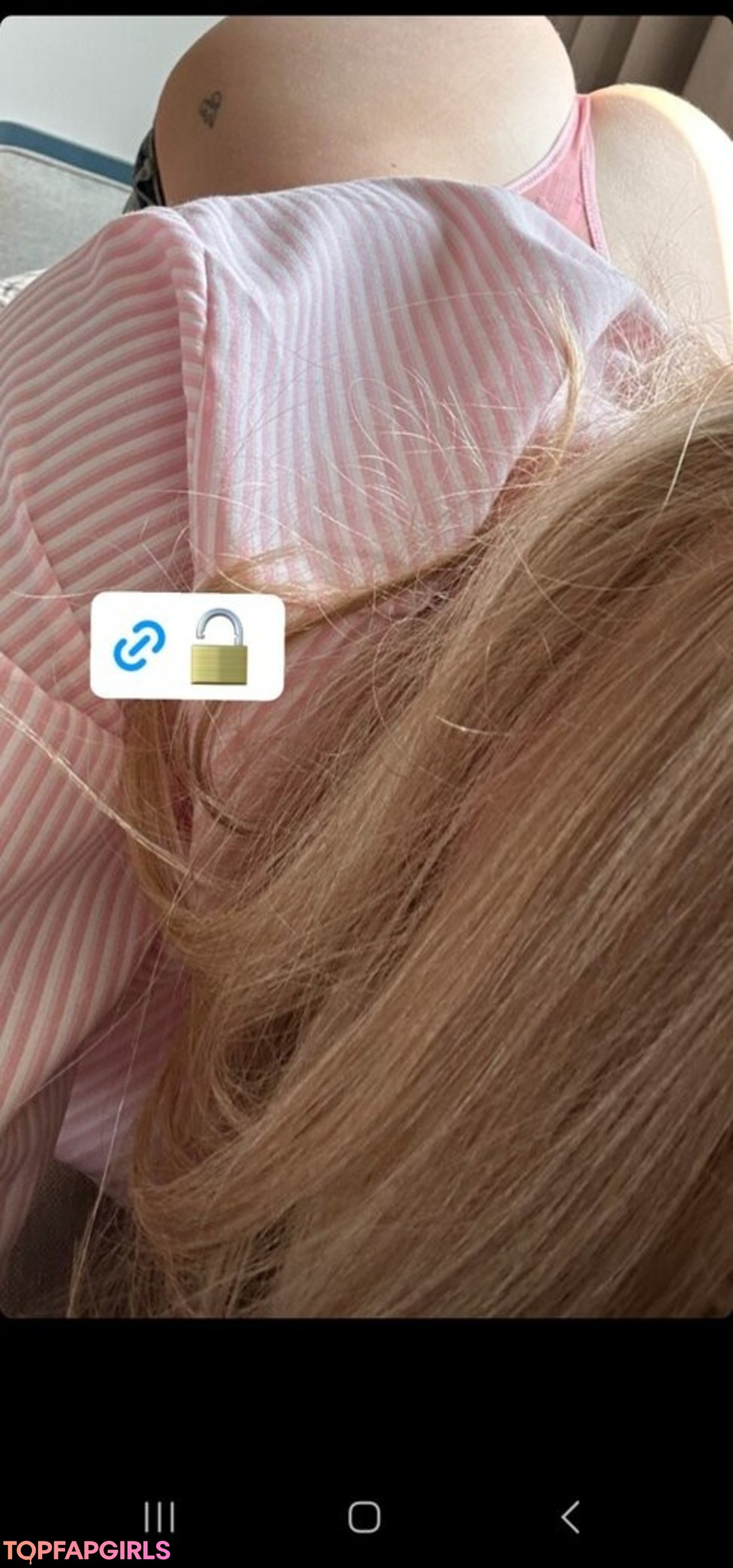 vixyless naked model pic